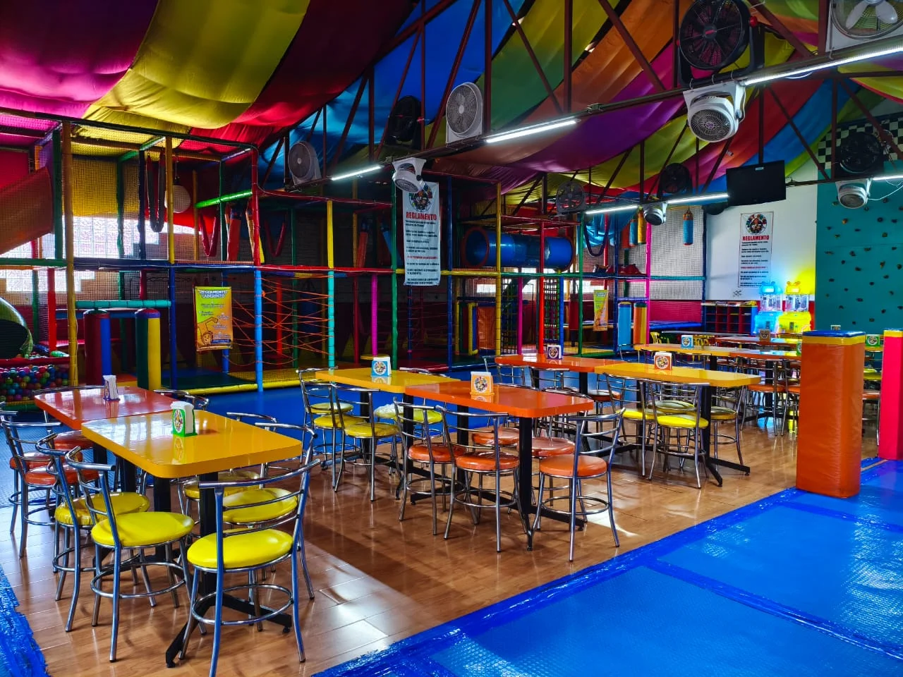 Salón de fiestas infantiles Party Circus en Valle Dorado, Tlalnepantla