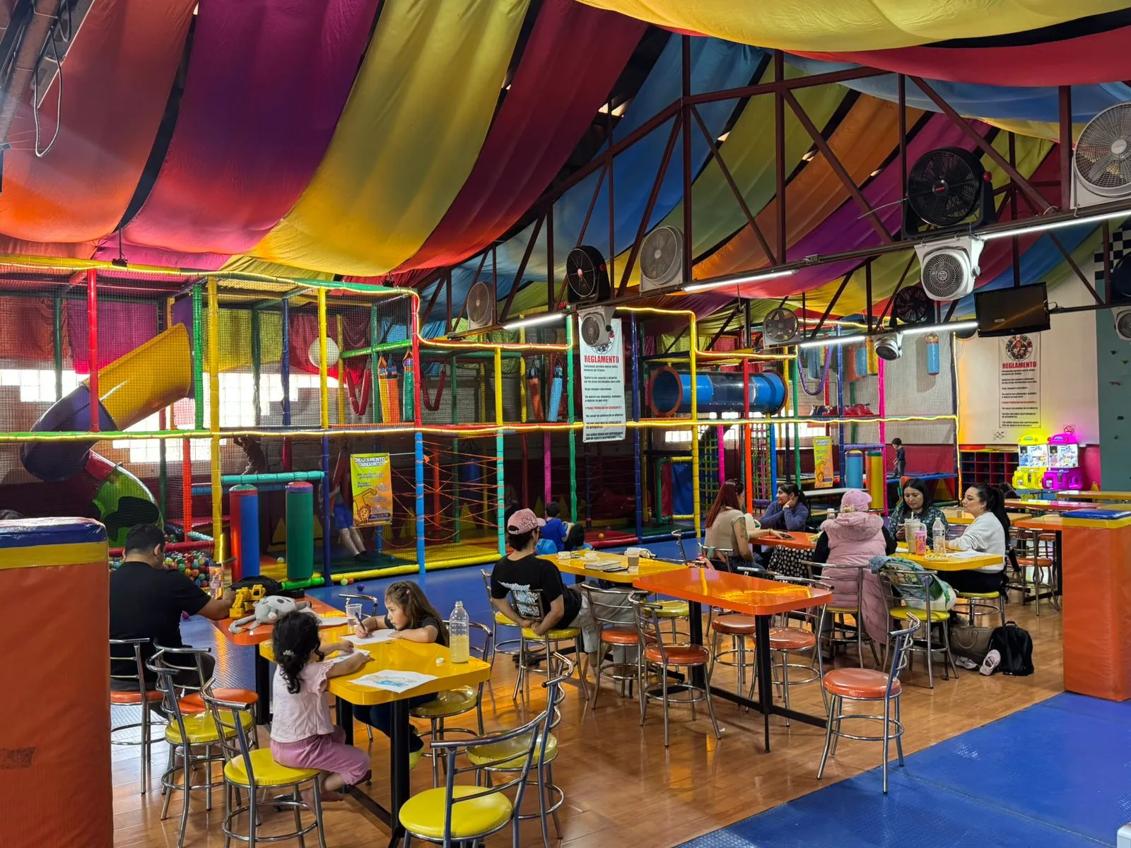 Ludoteca de Party Circus en Valle Dorado, Tlalnepantla